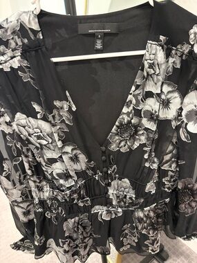 White House Black Market Black & Gray Floral V-Neck Peplum Blouse